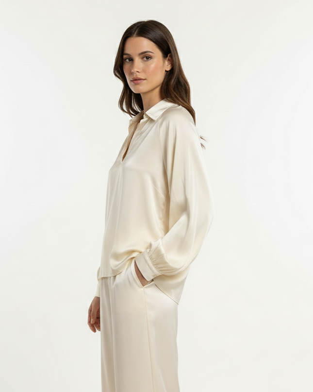 Camicia a manica lunga fluida in viscosa con  scollo a V