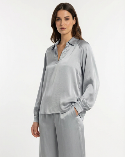 Camicia a manica lunga fluida in viscosa con  scollo a V