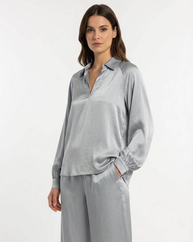 Camicia a manica lunga fluida in viscosa con  scollo a V