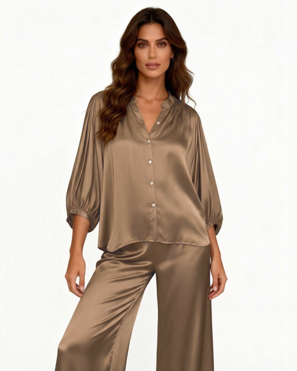 Camicia a manica 3/4 fluida in viscosa con scollo a V