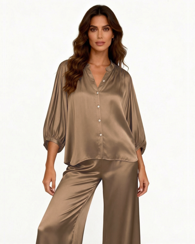 Camicia a manica 3/4 fluida in viscosa con scollo a V