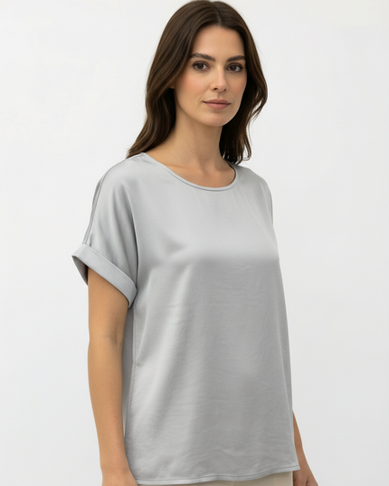T-Shirt a manica corta fluida in viscosa con colletto rotondo