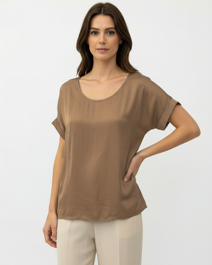 T-Shirt a manica corta fluida in viscosa con colletto rotondo