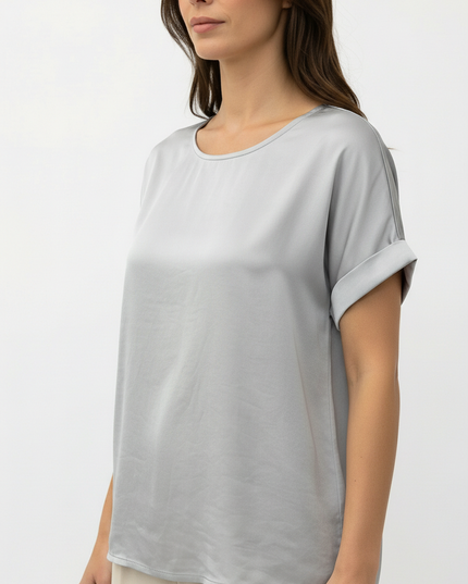 T-Shirt a manica corta fluida in viscosa con colletto rotondo