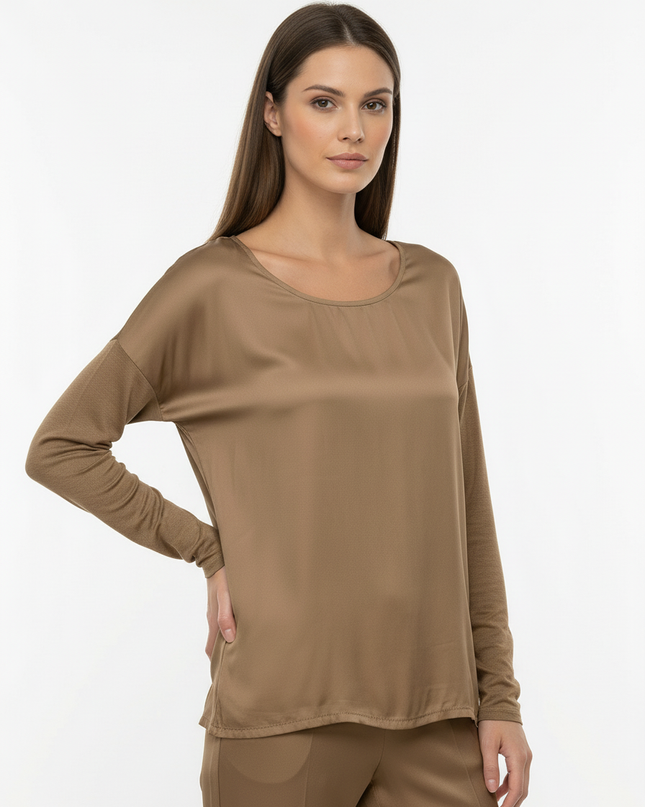 Maglia a manica lunga in setta con colletto rotondo