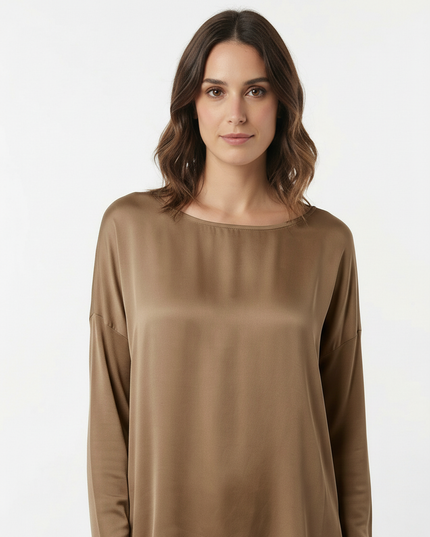 Maglia a manica lunga fluida in viscosa con colletto rotondo