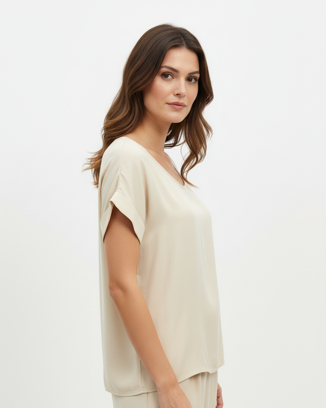 T-Shirt a manica corta fluida in viscosa con colletto rotondo