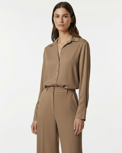 Camicia a manica lunga fluida in viscosa con colletto classico